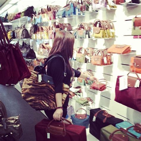 longchamp outlet osaka